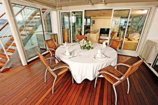 Motor Yacht Amnesia Aft Deck